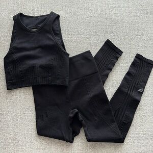 Fabletics x Khloe Kardashian Set